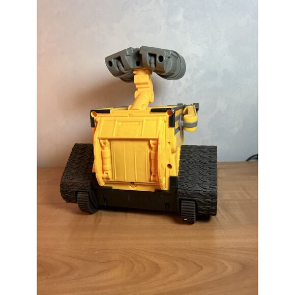 Disney Pixar Wall-E Hello Talking Moving Lighting Robot Figure 9.0"-No Remote - Picture 4 of 7